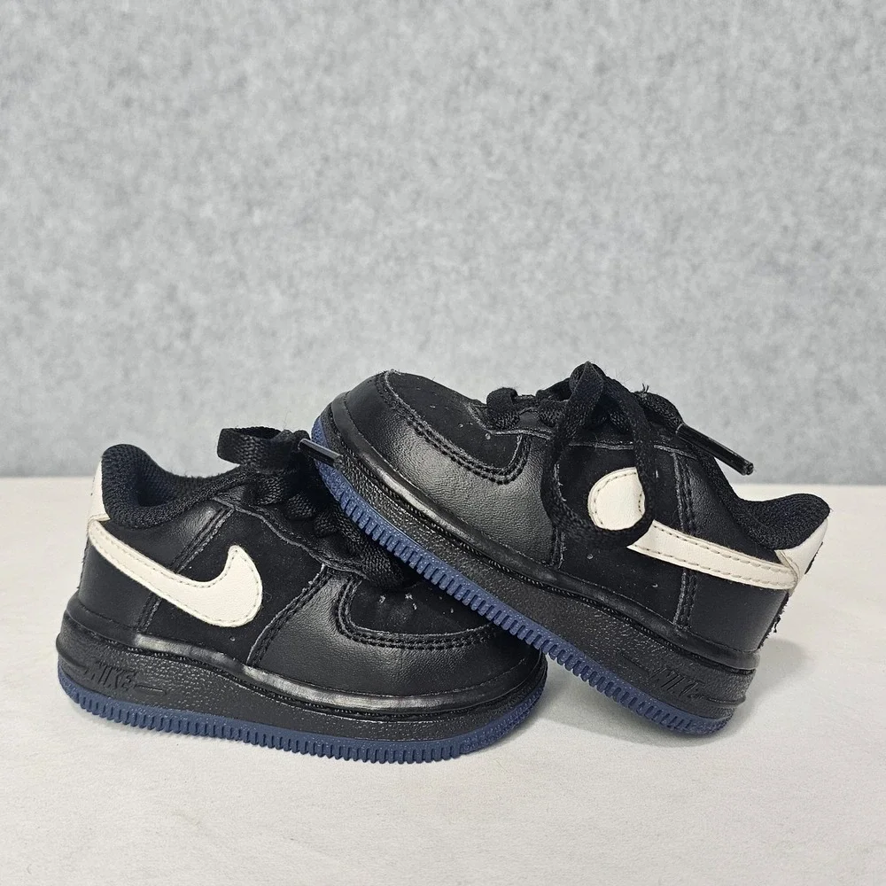 Nike toddler shoes - Picture 2 of 8